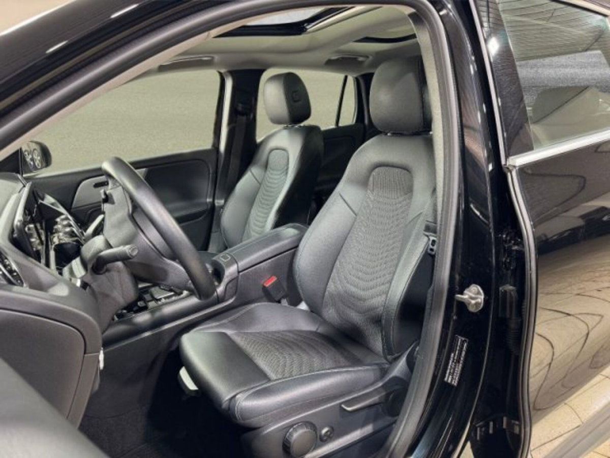 Mercedes-Benz GLA SUV 200 d Automatic Business (8)