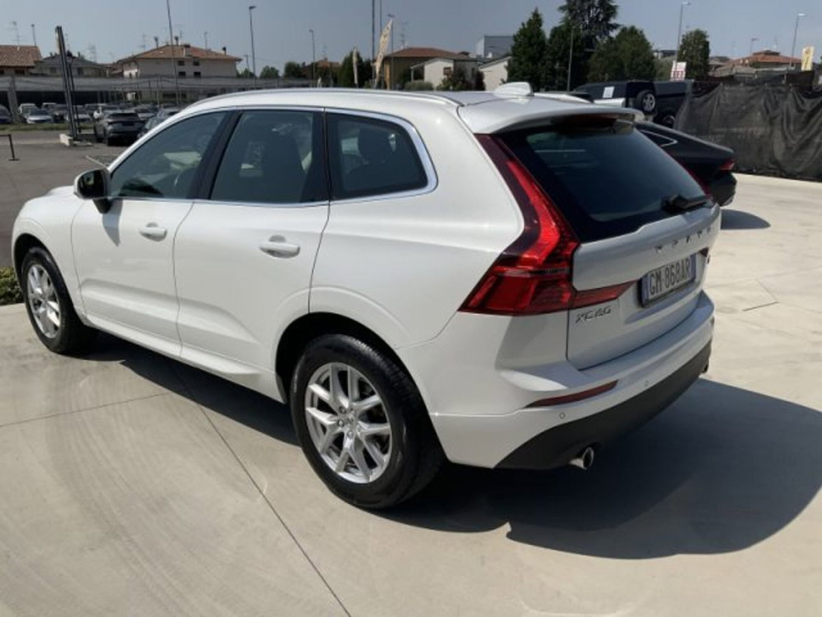 Volvo XC60 D4 Geartronic Momentum (2)