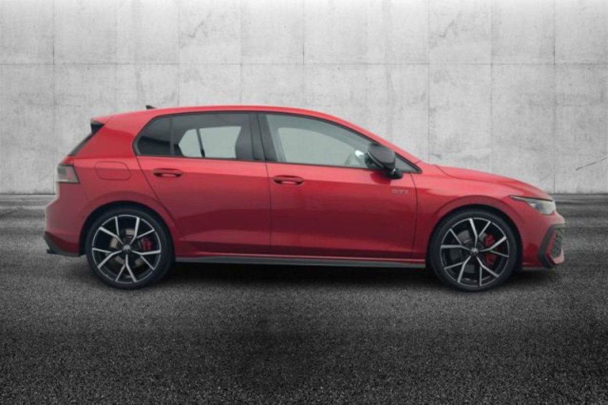 Volkswagen Golf 2.0 tsi GTI 265cv dsg (5)