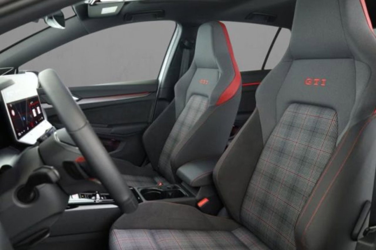 Volkswagen Golf 2.0 tsi GTI 265cv dsg (7)