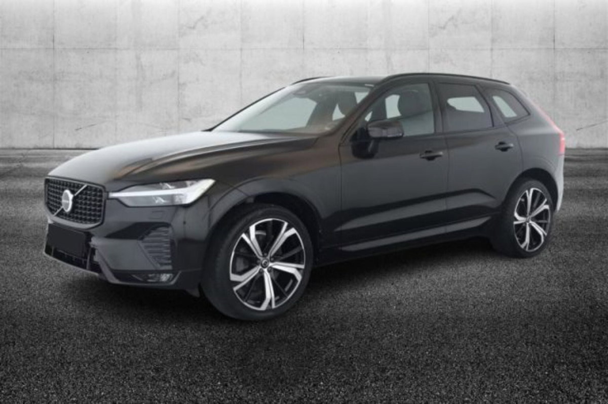 Volvo XC60 B4 (d) AWD automatico Plus Dark