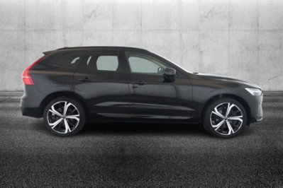 Volvo XC60 B4 (d) AWD automatico Plus Dark (3)
