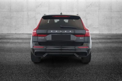 Volvo XC60 B4 (d) AWD automatico Plus Dark (4)