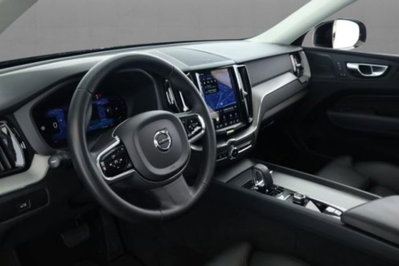 Volvo XC60 B4 (d) AWD automatico Plus Dark (6)
