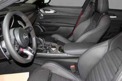 Alfa Romeo Giulia 2.9 T V6 AT8 Quadrifoglio (6)
