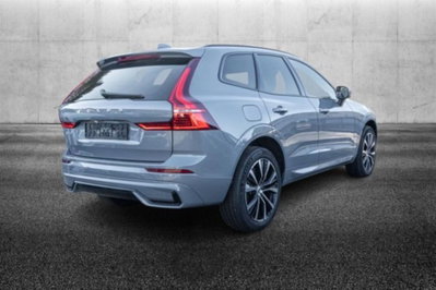 Volvo XC60 B4 automatico Plus Dark (2)