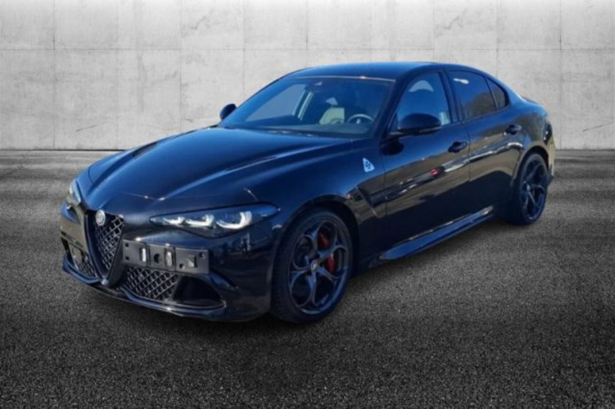 Alfa Romeo Giulia 2.9 T V6 AT8 Quadrifoglio