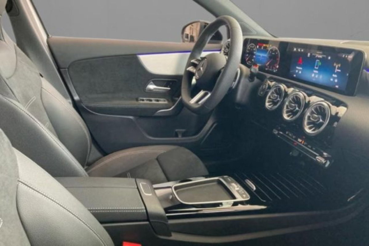 Mercedes-Benz Classe A 200 d AMG Line Premium Plus auto (7)