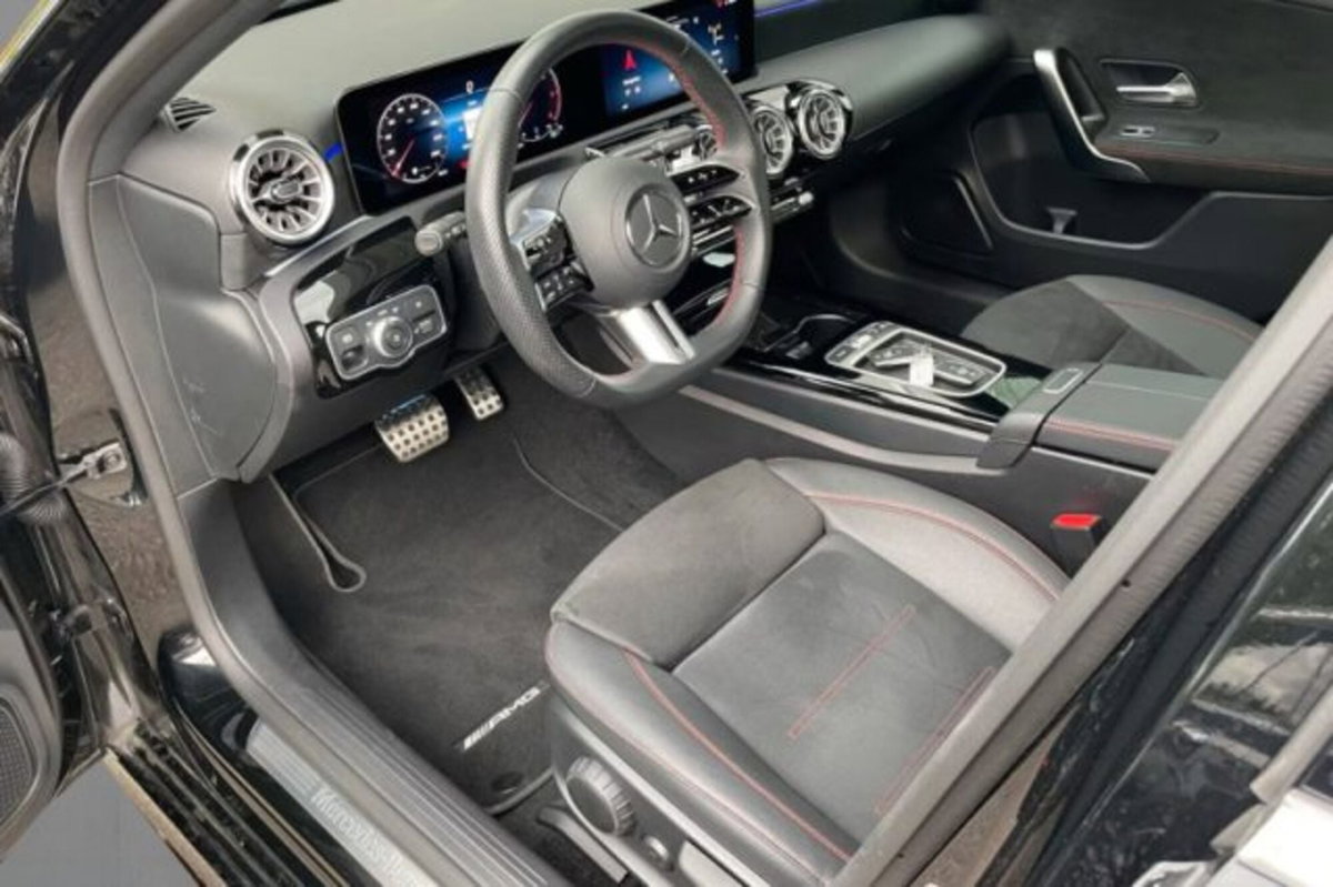 Mercedes-Benz Classe A 200 d AMG Line Premium Plus auto (5)
