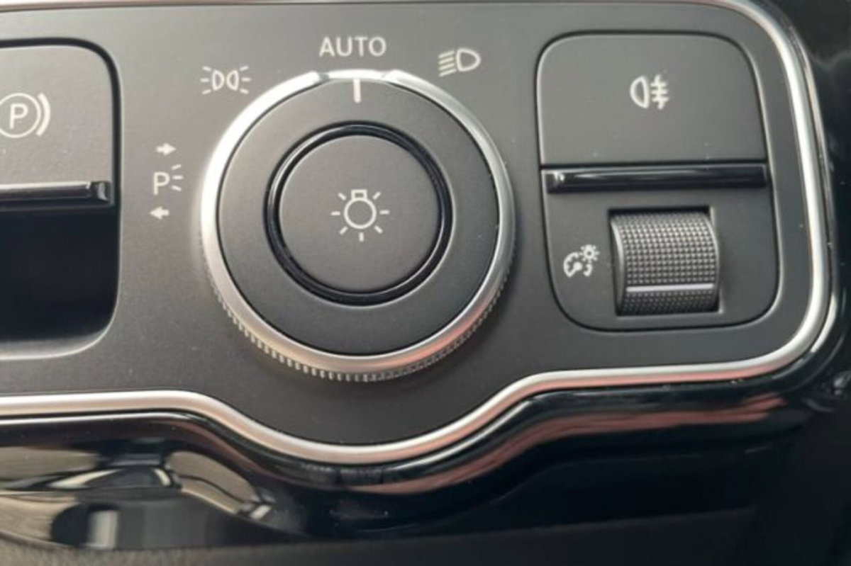 Mercedes-Benz Classe A 200 d AMG Line Premium Plus auto (7)