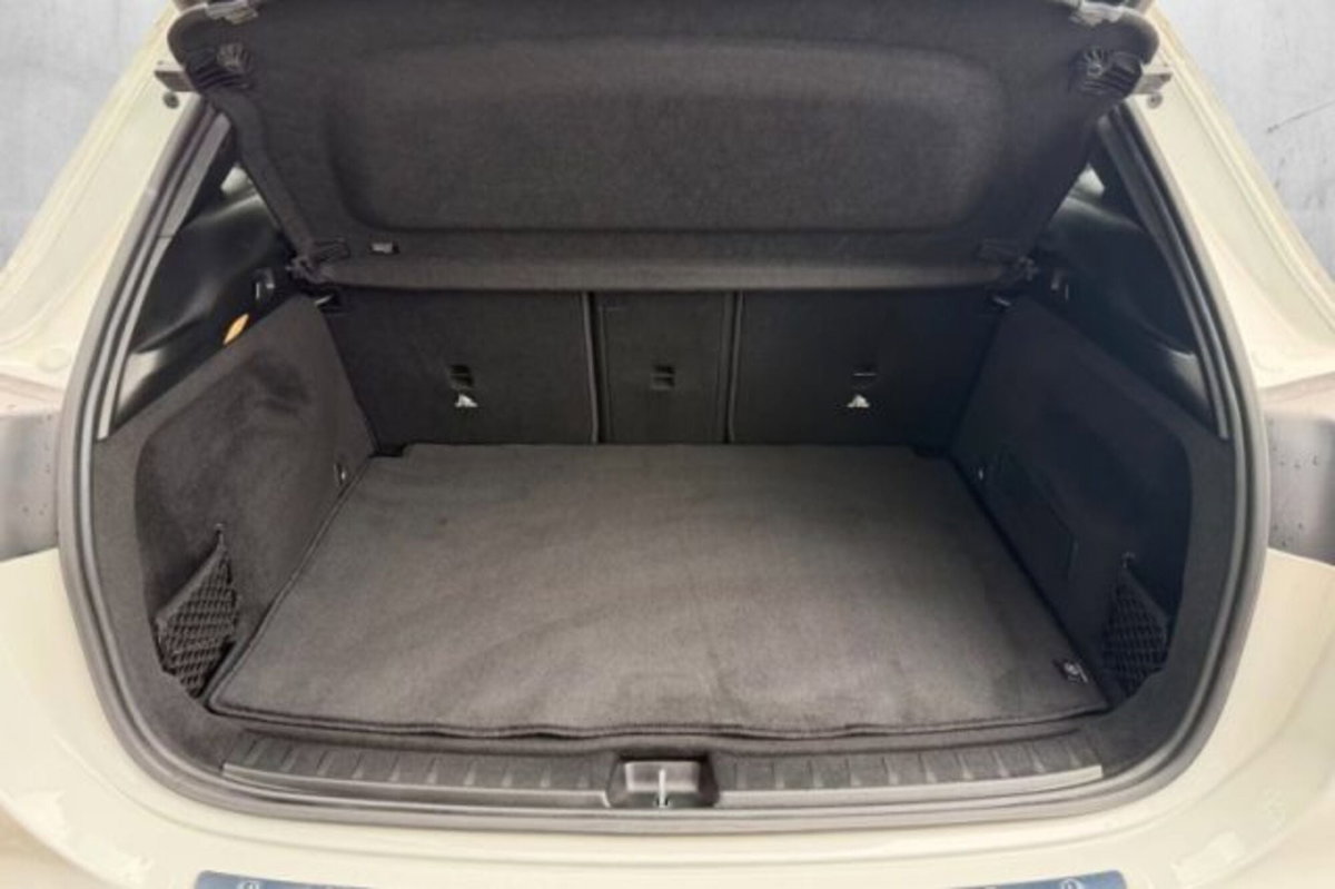 Mercedes-Benz GLA SUV 200 d Automatic Executive (8)
