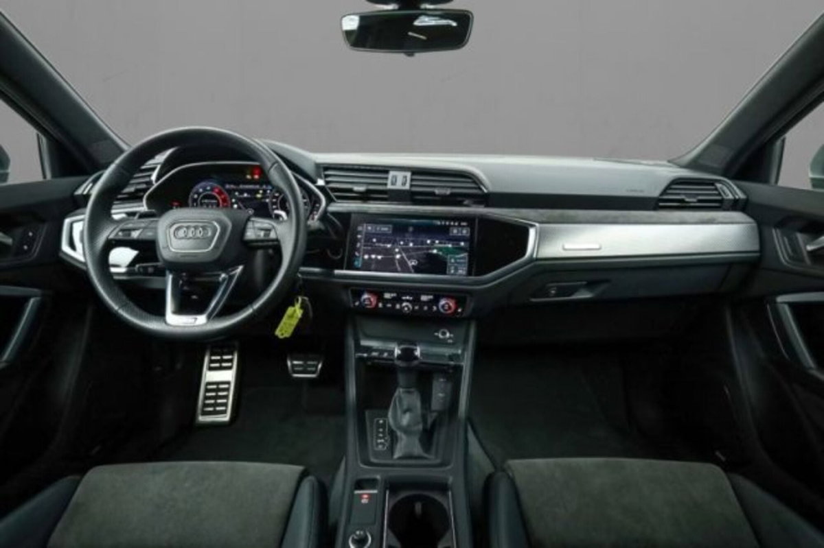Audi RS Q3 Sportback 2.5 quattro s-tronic (6)