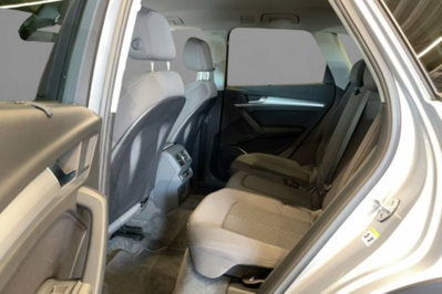 Audi Q5 50 TFSI e quattro S tronic Business Design (8)