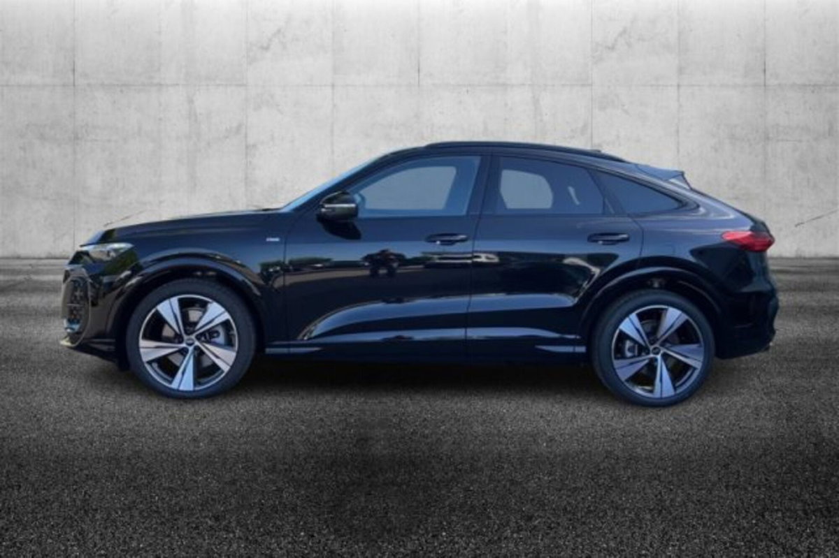Audi Q5 Sportback 2.0 tdi mhev+ S line quattro 204cv s-tronic (4)