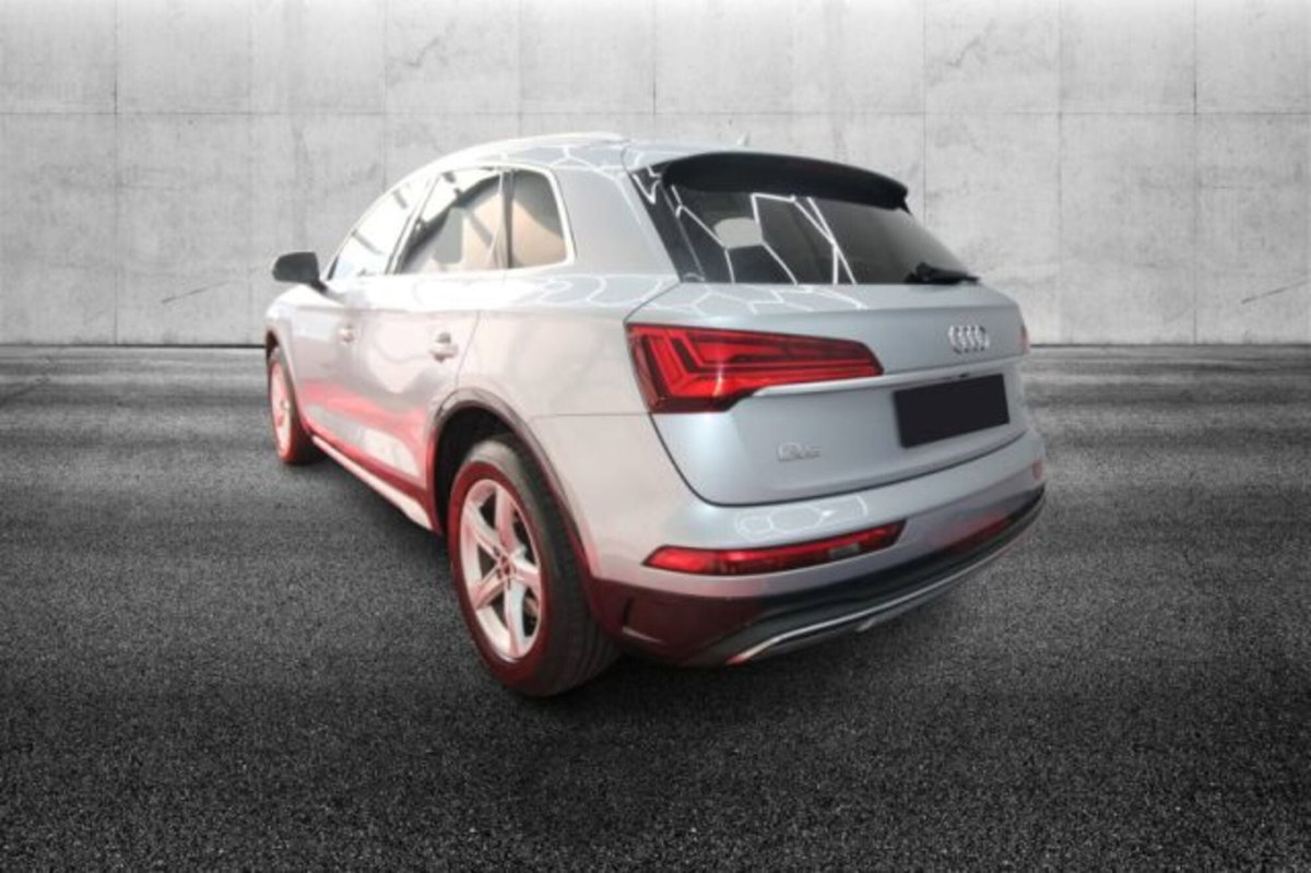 Audi Q5 40 TDI 204 CV quattro S tronic Business (4)