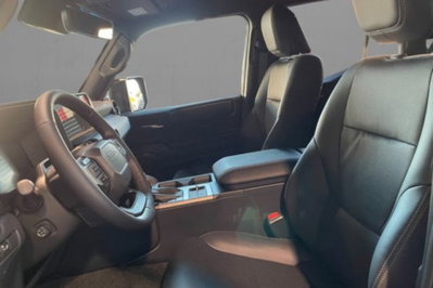 Toyota Land Cruiser 2.8 d-4d Lounge awd auto (6)