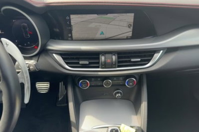 Alfa Romeo Stelvio 2.2 t Tributo Italiano Q4 210cv auto (6)