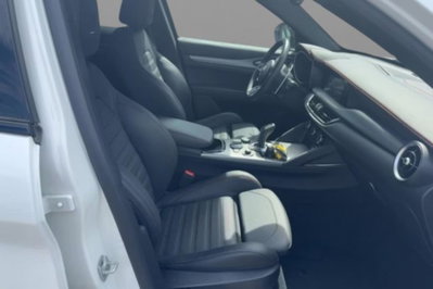 Alfa Romeo Stelvio 2.2 t Tributo Italiano Q4 210cv auto (7)