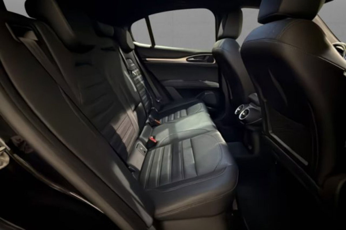 Alfa Romeo Stelvio Stelvio 2.2 Turbodiesel 210 CV AT8 Q4 Veloce (8)