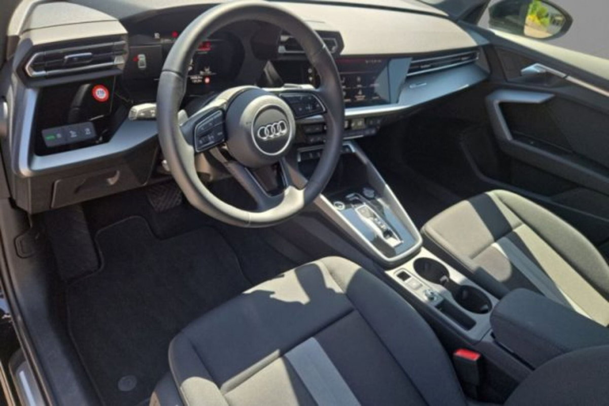 Audi A3 Sedan 35 TFSI S tronic Business Advanced (7)