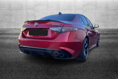 Alfa Romeo Giulia 2.9 T V6 AT8 Quadrifoglio (2)