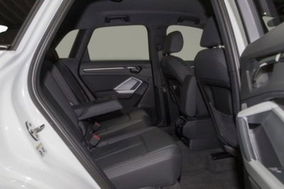 Audi Q3 40 TDI quattro S tronic Business (4)