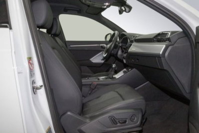 Audi Q3 40 TDI quattro S tronic Business (5)
