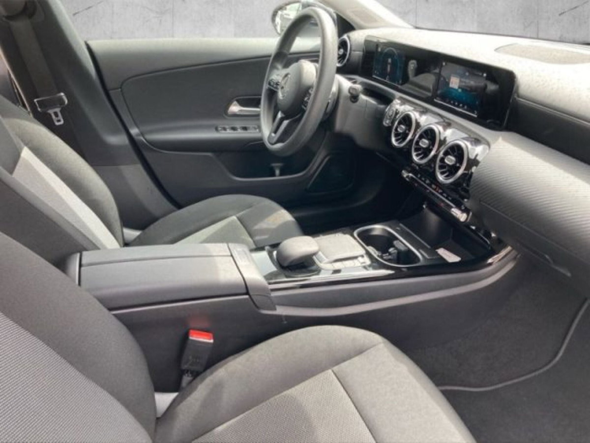 Mercedes-Benz CLA Shooting Brake 200 d Automatic Shooting Brake Business (7)