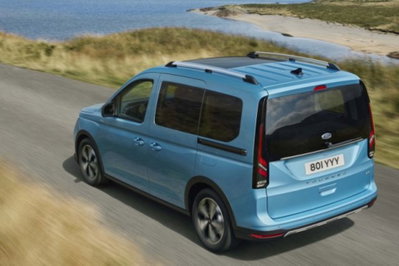 Ford Tourneo Connect 1.6 TDCi 115 CV Plus (3)
