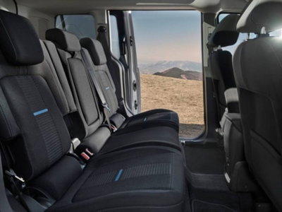 Ford Tourneo Connect 1.6 TDCi 115 CV Plus (8)