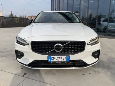 Volvo V60 B4 automatico Plus Dark (2)