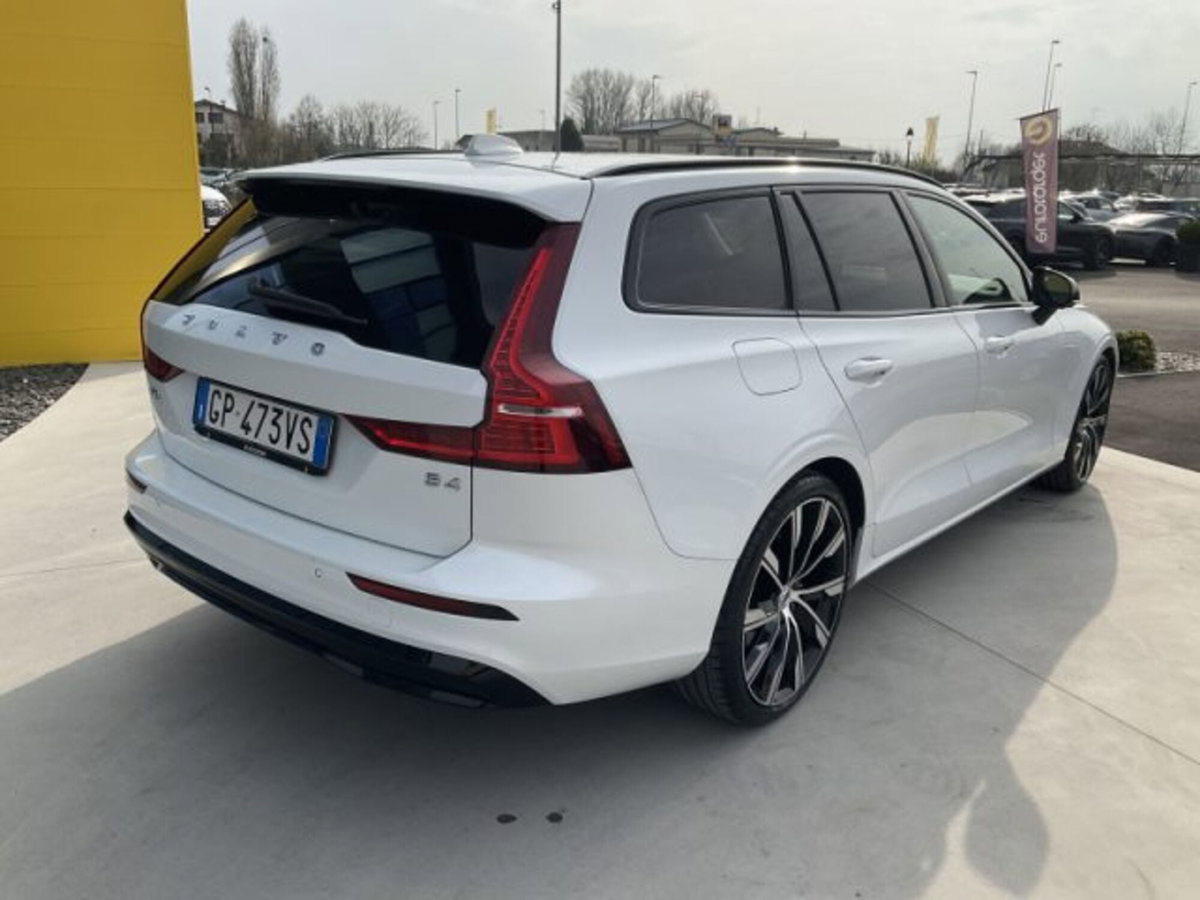 Volvo V60 B4 automatico Plus Dark (6)