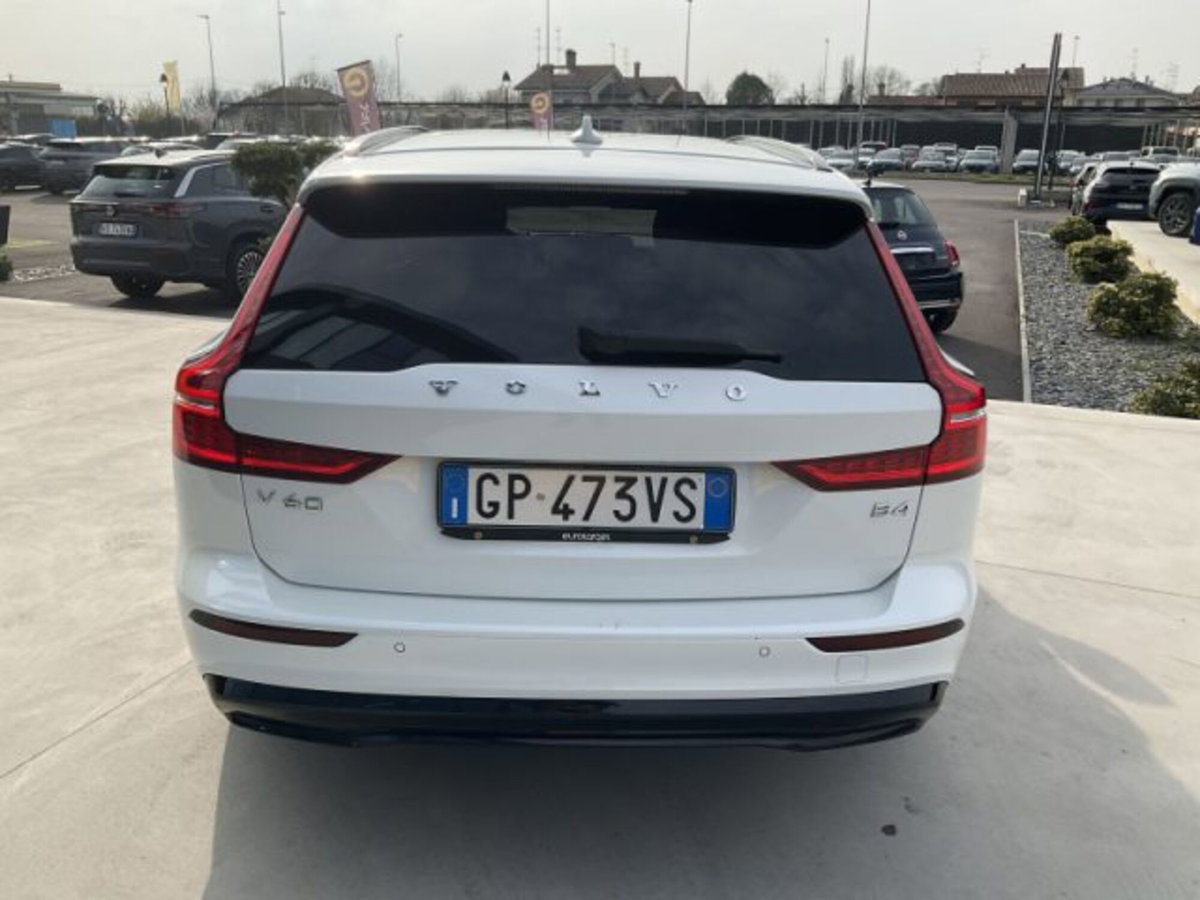 Volvo V60 B4 automatico Plus Dark (7)
