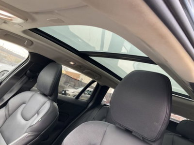 Volvo V60 B4 automatico Plus Dark (8)