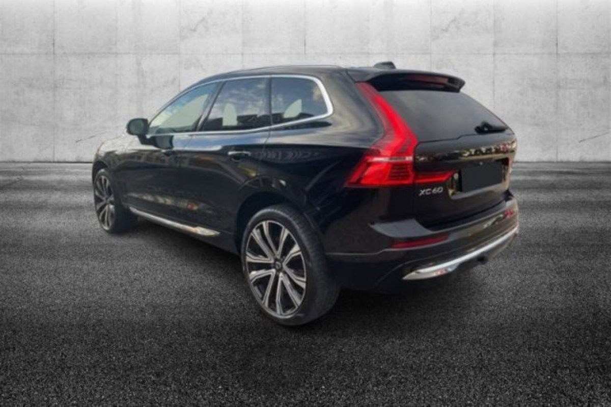 Volvo XC60 T6 Recharge AWD Plug-in Hybrid automatico Plus Bright (4)