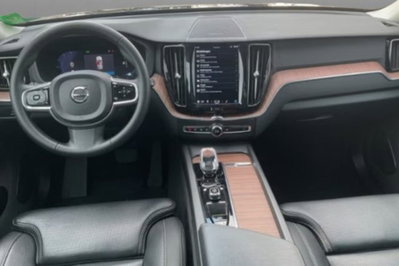 Volvo XC60 T6 Recharge AWD Plug-in Hybrid automatico Plus Bright (6)
