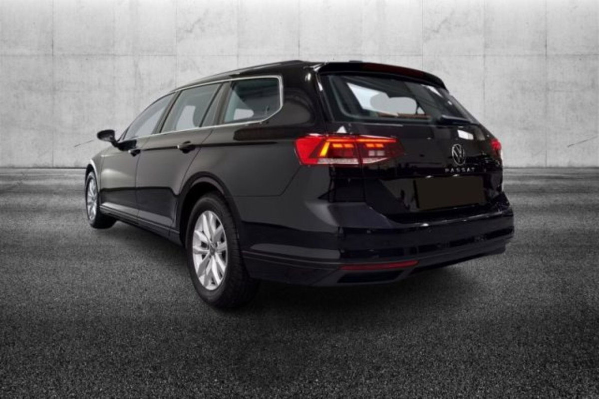 Volkswagen Passat Variant 2.0 TDI SCR EVO DSG Business (2)