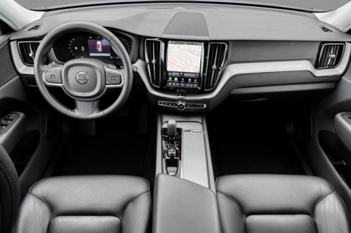 Volvo XC60 B4 automatico Core (3)