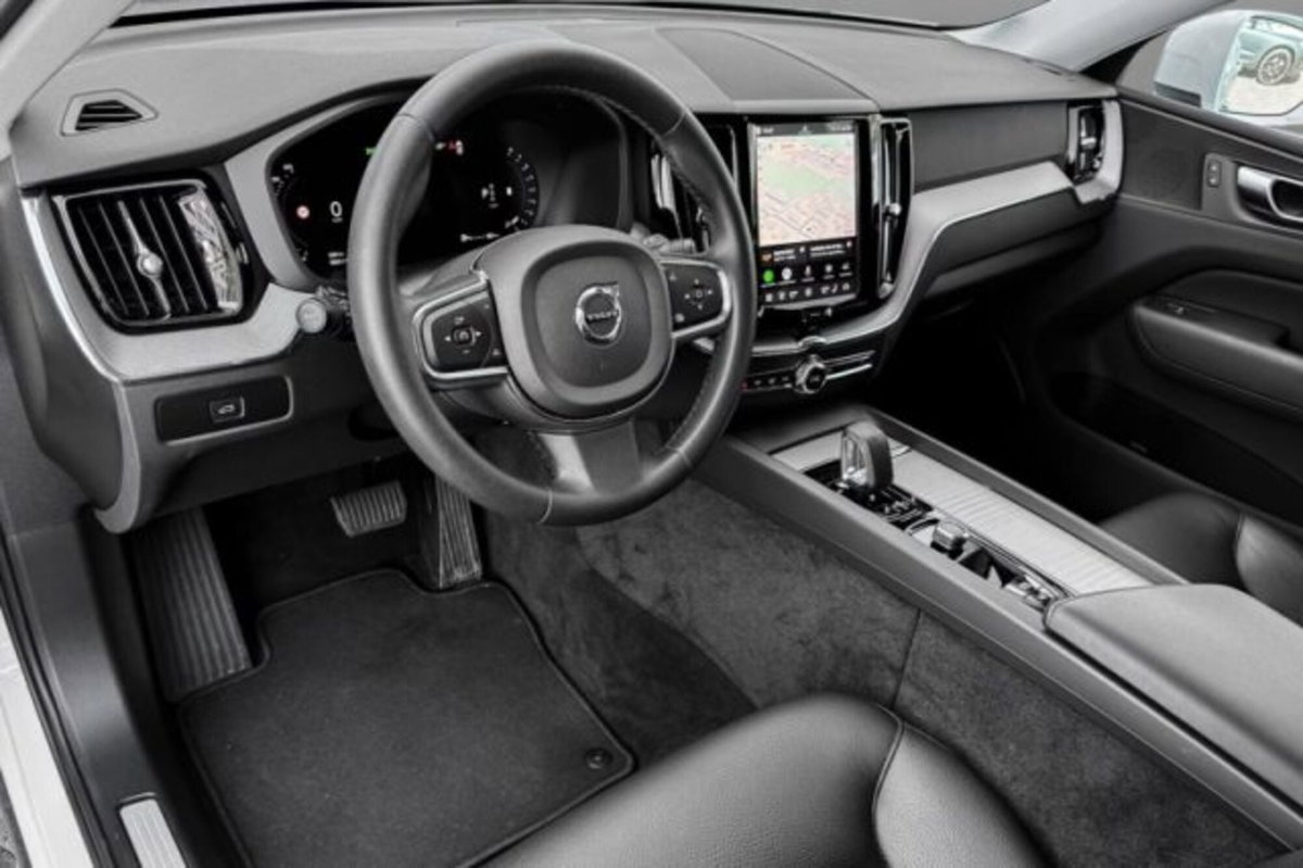 Volvo XC60 B4 automatico Core (6)