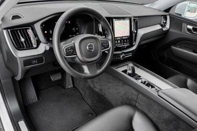 Volvo XC60 B4 automatico Core (6)
