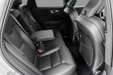 Volvo XC60 B4 automatico Core (7)