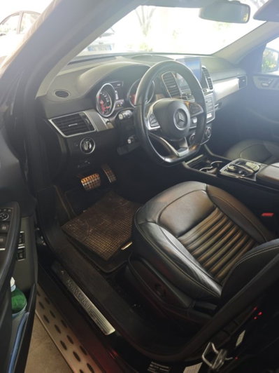 Mercedes-Benz GLS 350 d 4Matic Premium (8)