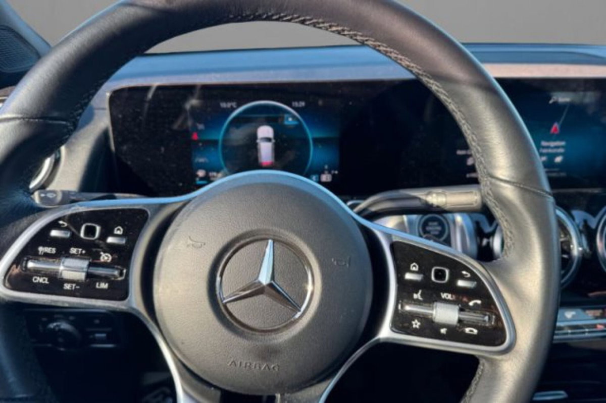 Mercedes-Benz GLB 200 d Automatic Sport (5)