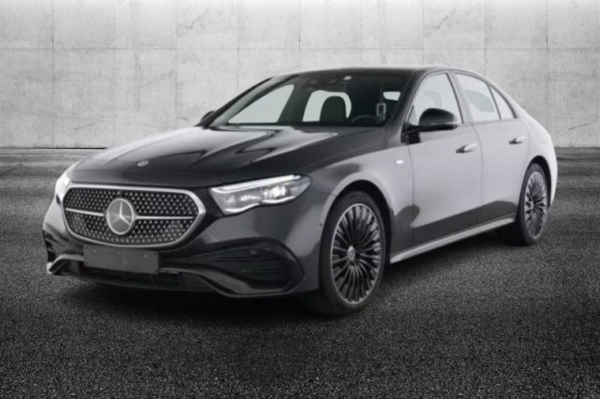 Mercedes-Benz Classe E 300 BlueEFFICIENCY 4Matic Avantg. AMG
