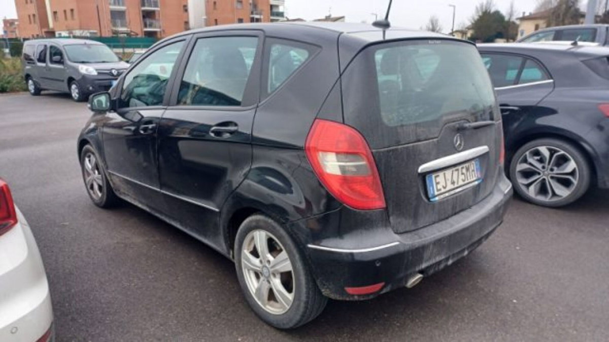 Mercedes-Benz Classe A 160 CDI Avantgarde (2)