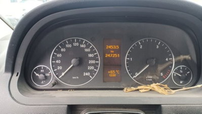 Mercedes-Benz Classe A 160 CDI Avantgarde (6)