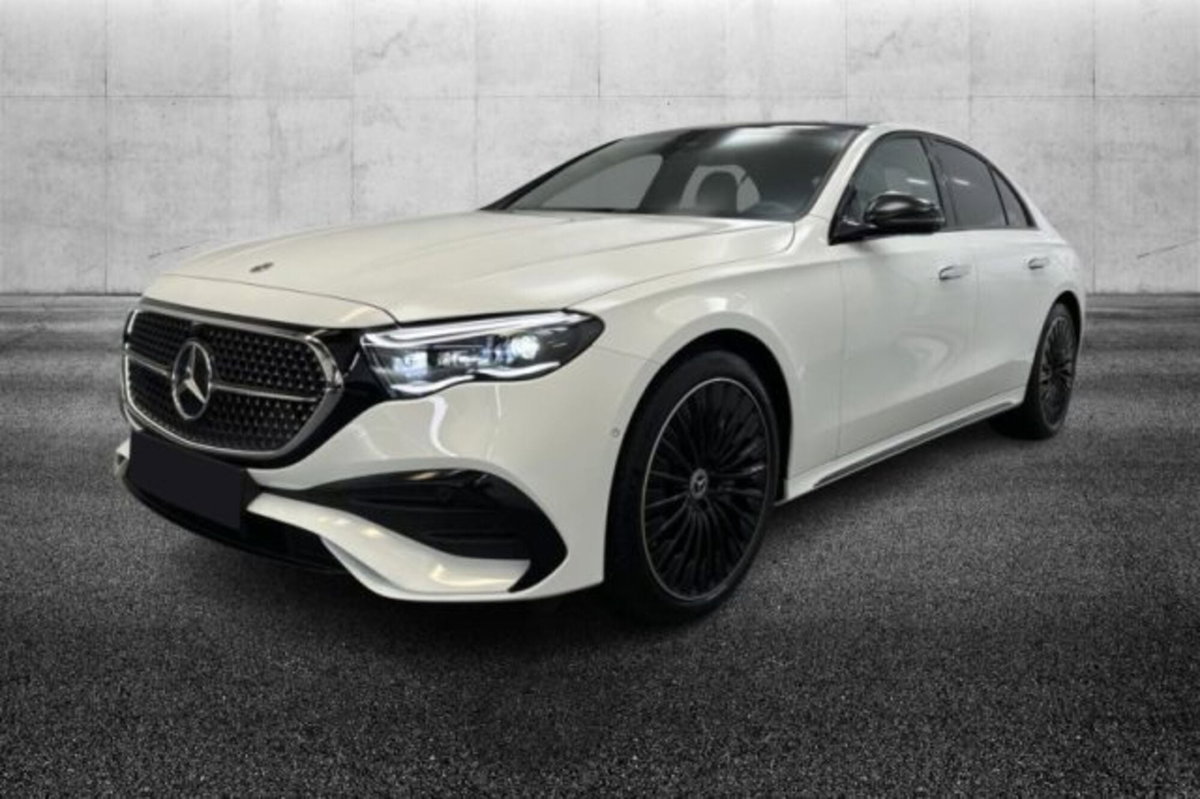 Mercedes-Benz Classe E 300 BlueEFFICIENCY 4Matic Avantg. AMG