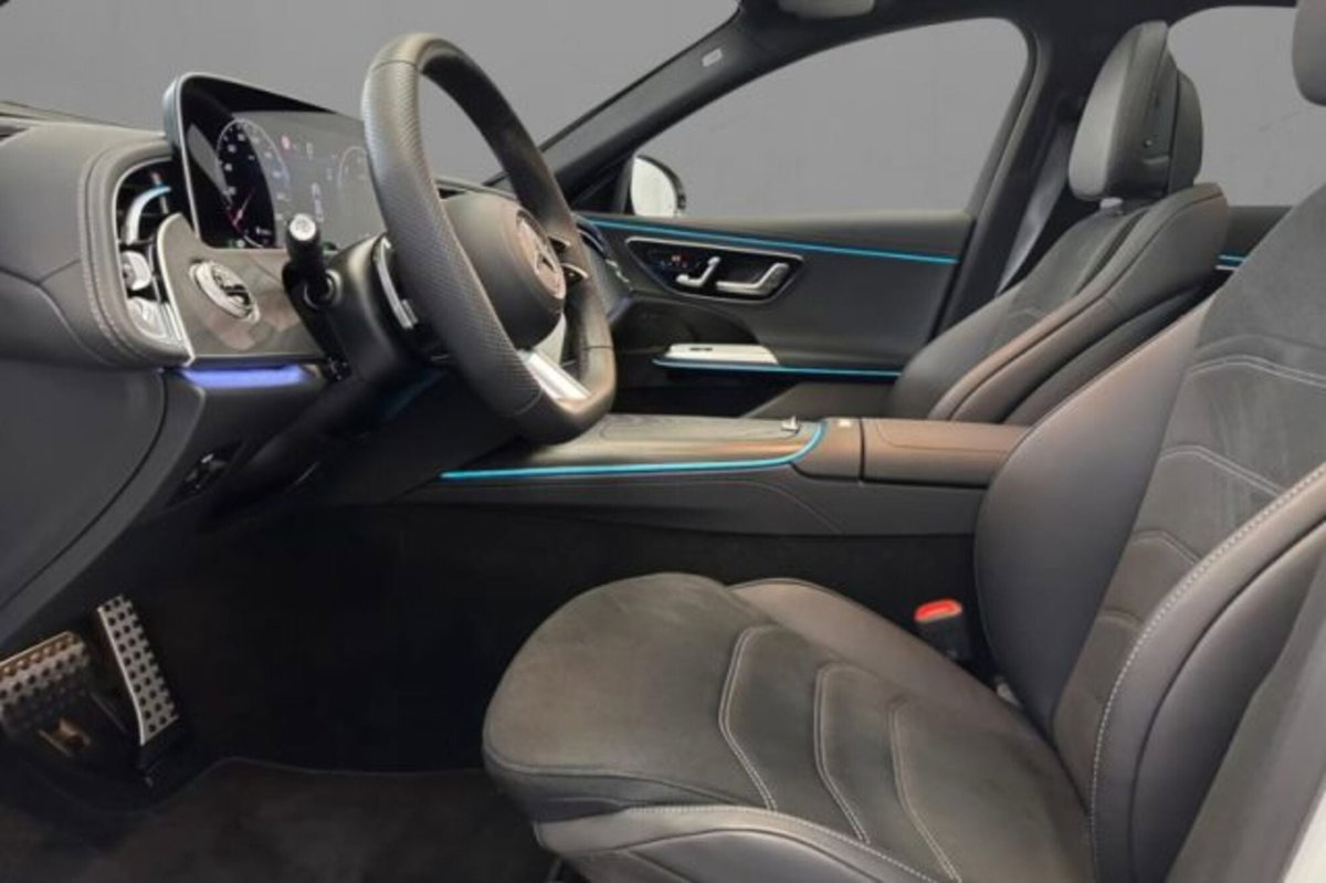 Mercedes-Benz Classe E 300 BlueEFFICIENCY 4Matic Avantg. AMG (6)