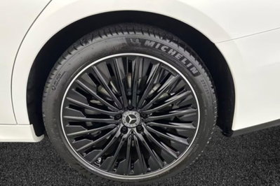 Mercedes-Benz Classe E 300 BlueEFFICIENCY 4Matic Avantg. AMG (8)