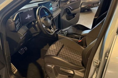 Volkswagen Tiguan 2.0 tdi R-Line 150cv dsg (5)